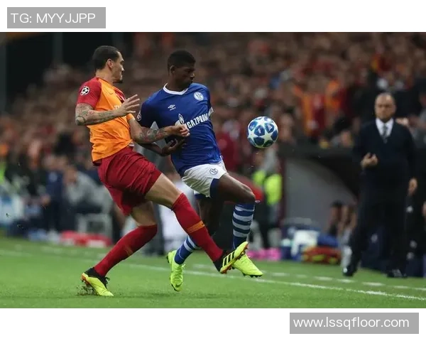 加拉塔萨雷欧冠两连胜 奥斯梅恩双响阿克金破门助球队3-1击败博德闪耀